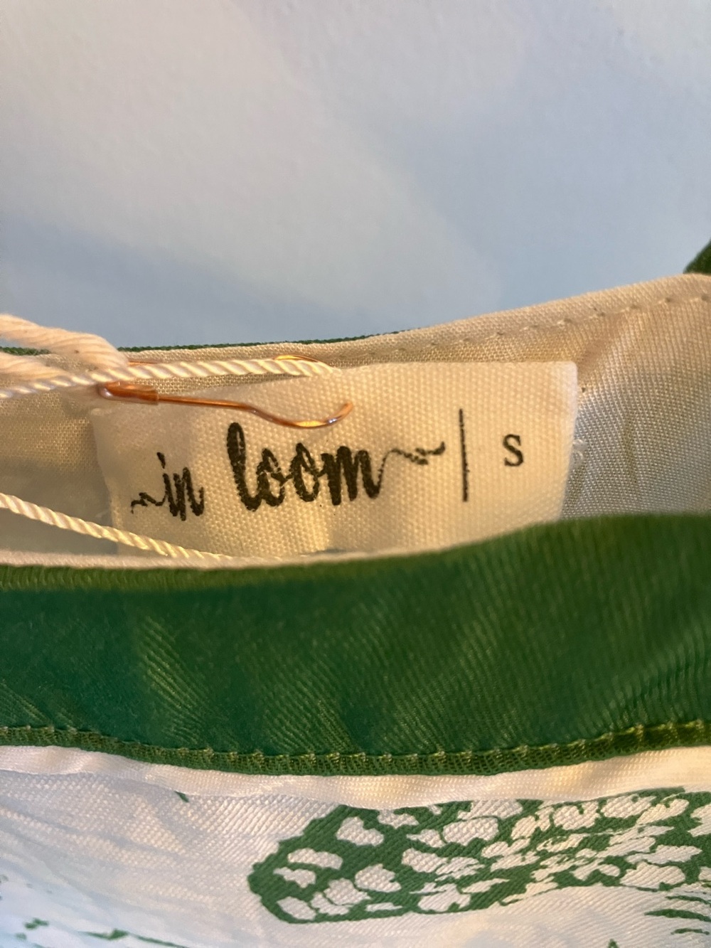 bohme Green & White Tropical Tie-Shoulder Maxi Dress! Fully lined. - Picture 12 of 12